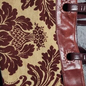 Chic Burgundy and Beige Patterned Shoulder Bag